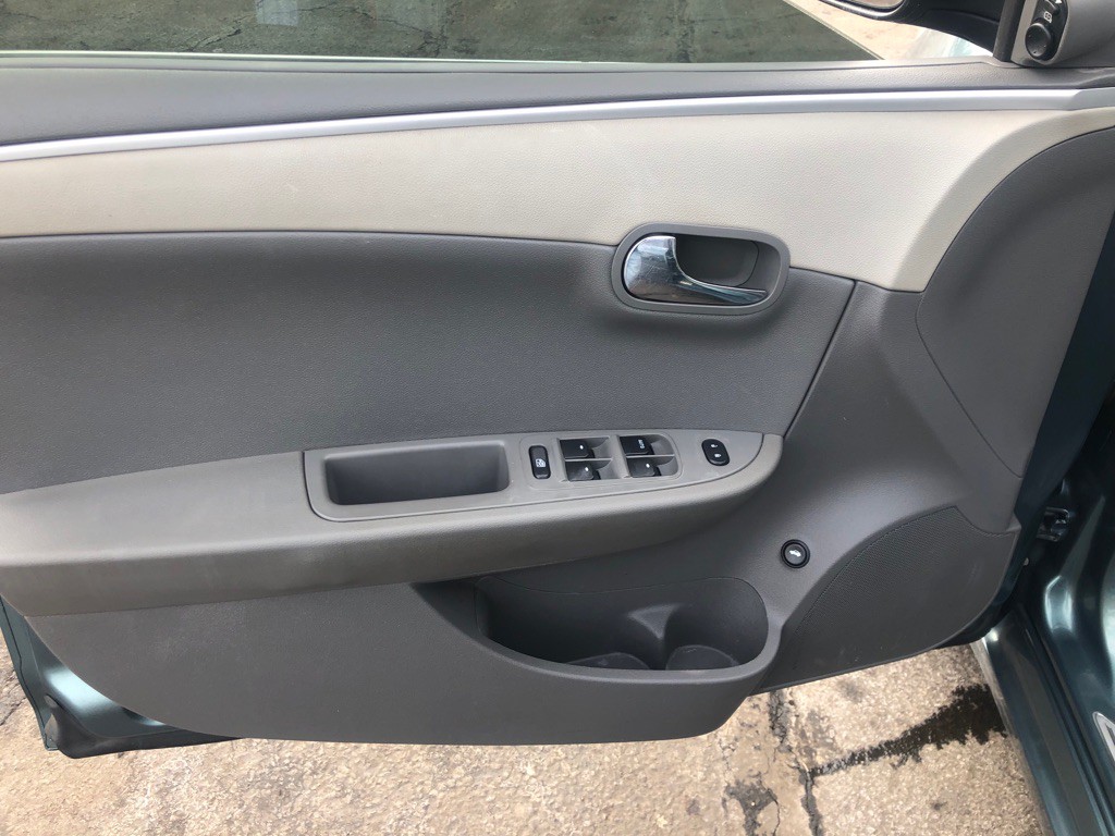 2009 Chevrolet Malibu Image 16