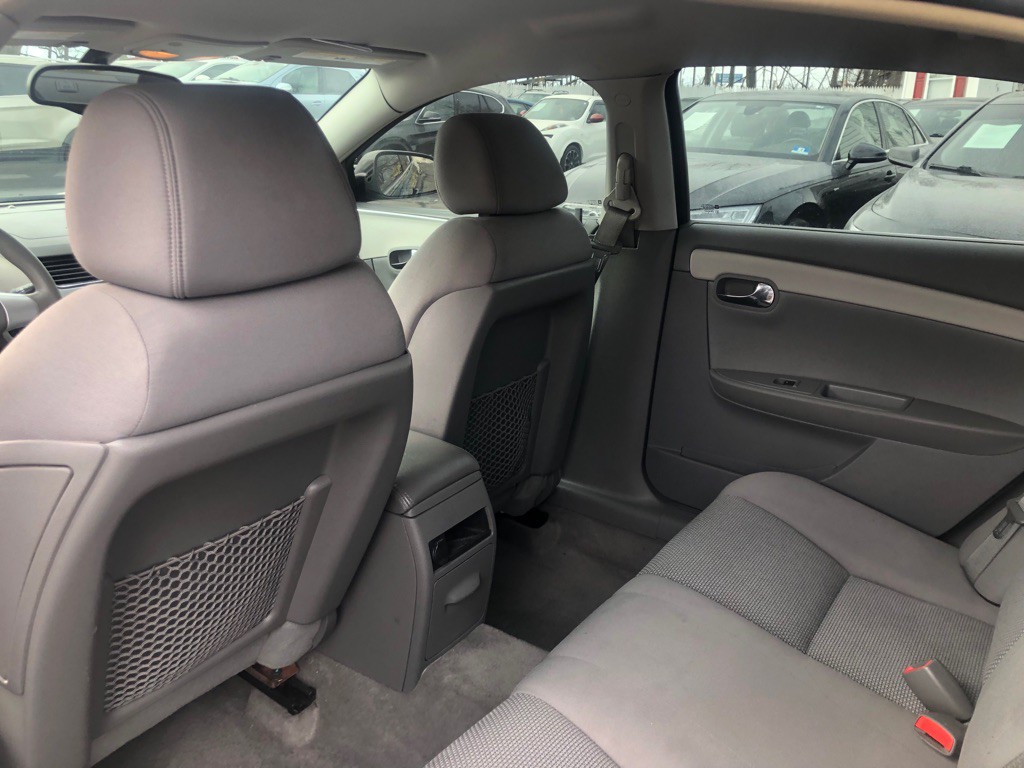 2009 Chevrolet Malibu Image 20