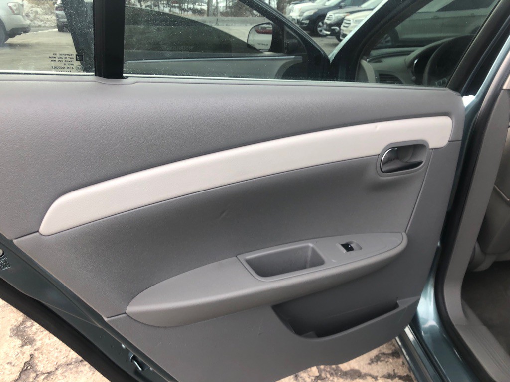 2009 Chevrolet Malibu Image 23