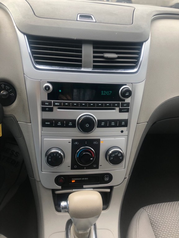 2009 Chevrolet Malibu Image 25