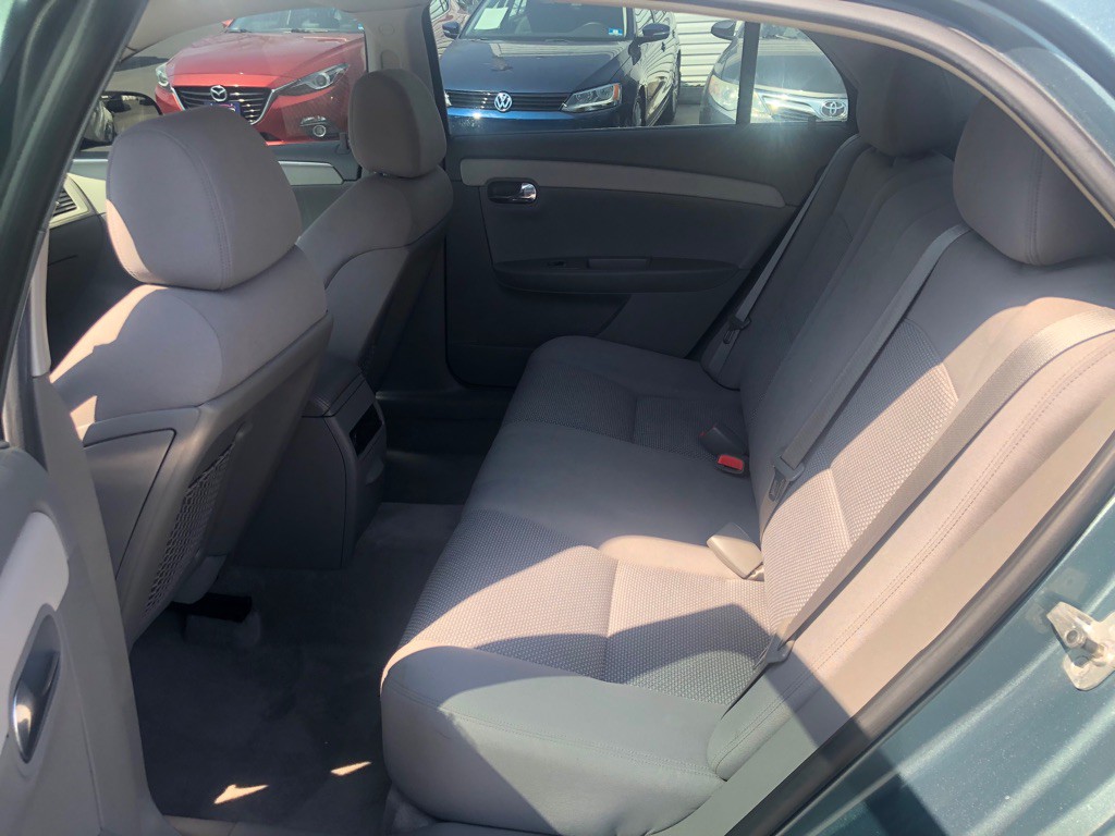2009 Chevrolet Malibu Image 16