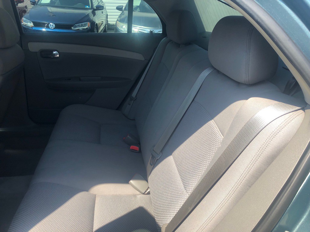 2009 Chevrolet Malibu Image 17