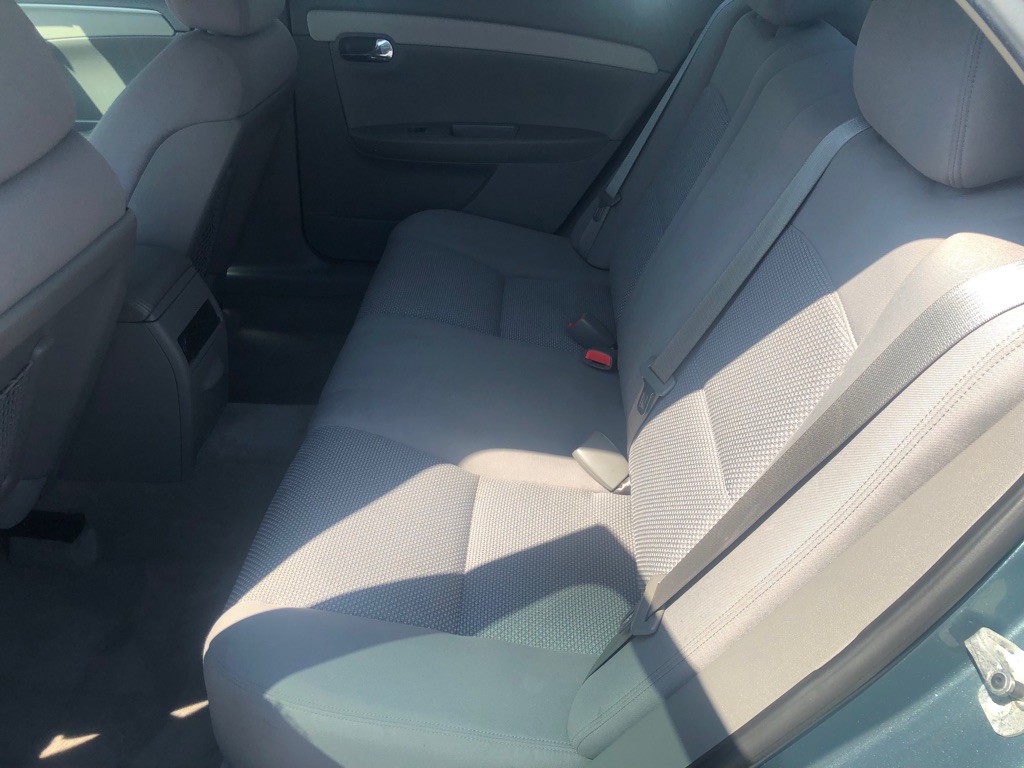2009 Chevrolet Malibu Image 18