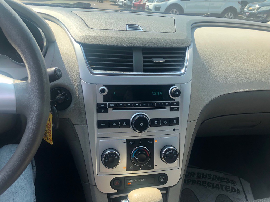2009 Chevrolet Malibu Image 26