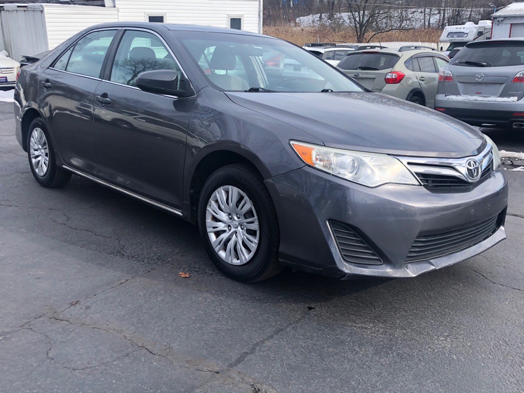 2014 Toyota Camry Image 11