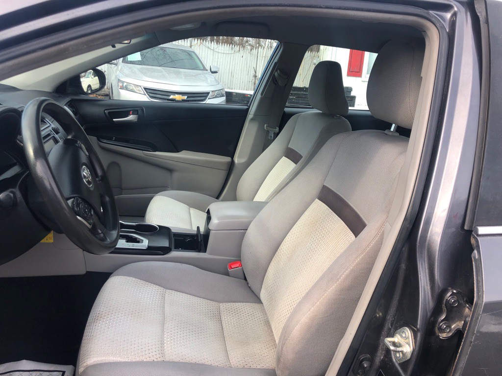 2014 Toyota Camry Image 14