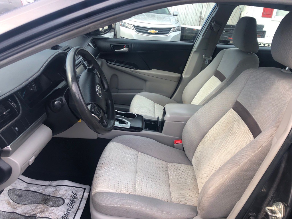 2014 Toyota Camry Image 15