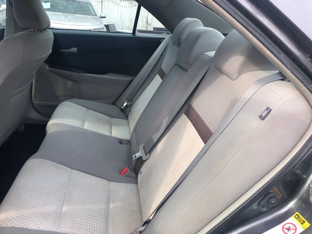 2014 Toyota Camry Image 19