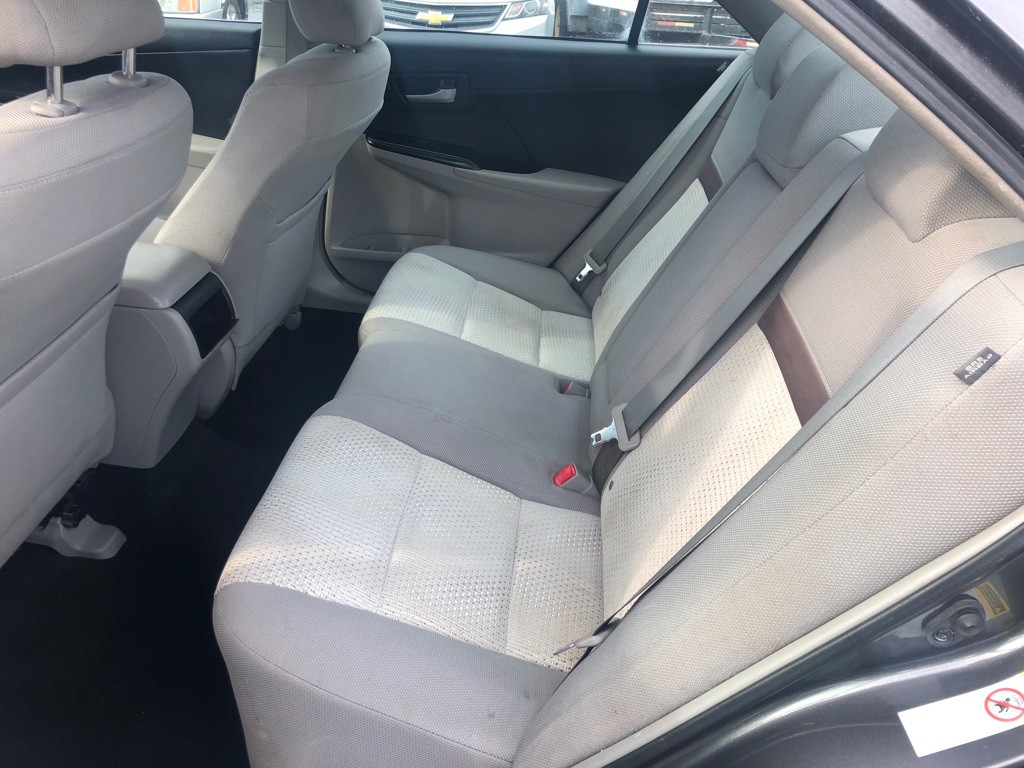 2014 Toyota Camry Image 20