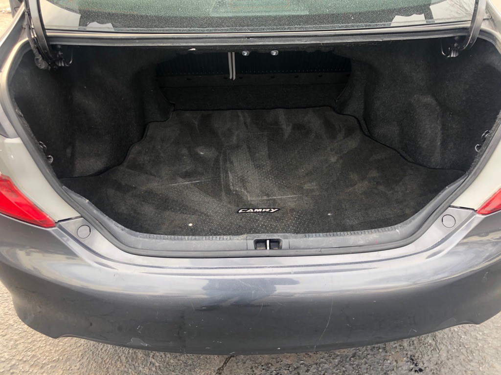 2014 Toyota Camry Image 23