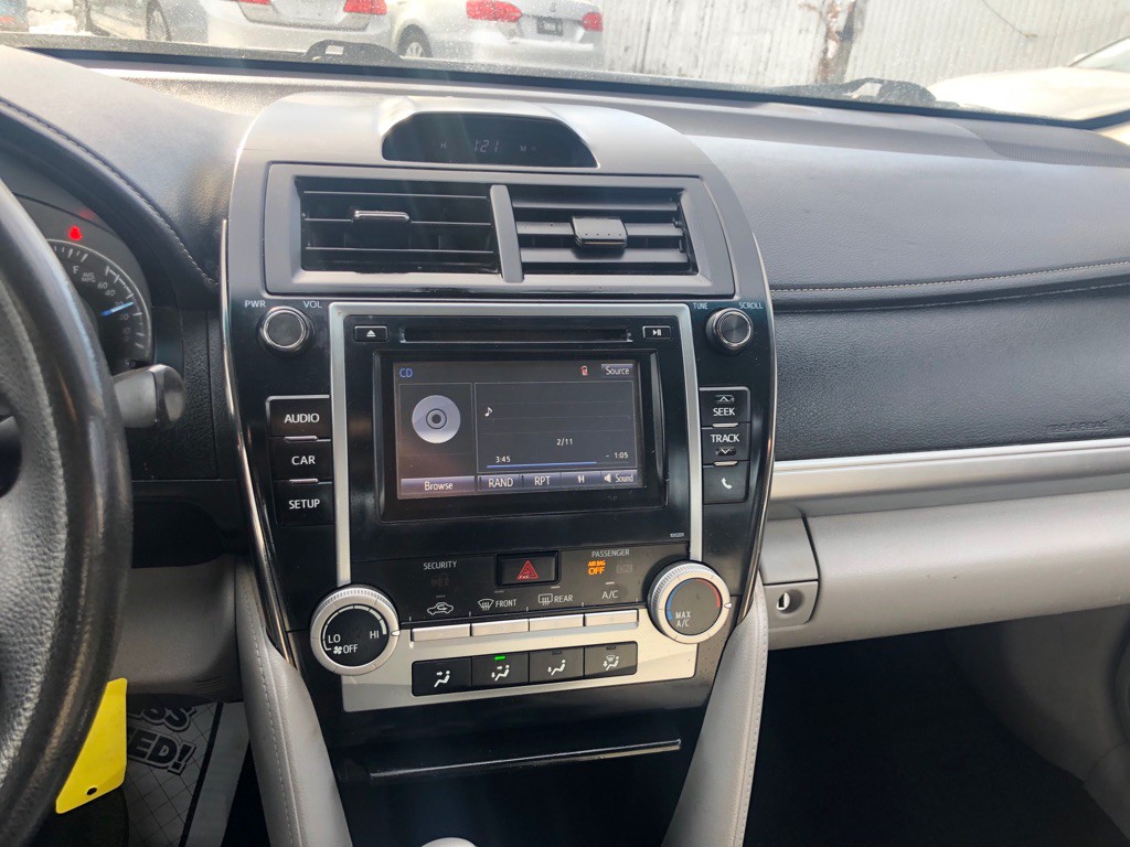 2014 Toyota Camry Image 24