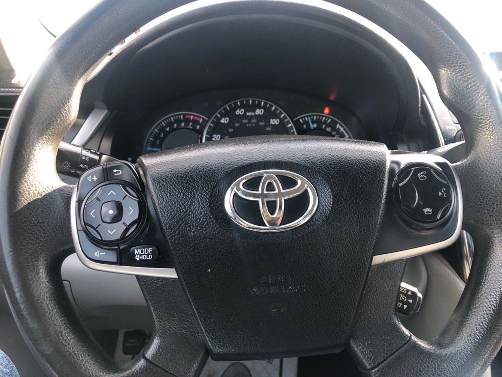 2014 Toyota Camry Image 30
