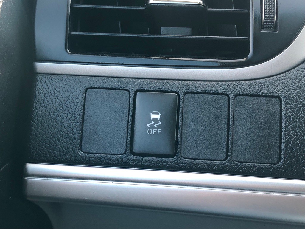 2014 Toyota Camry Image 32