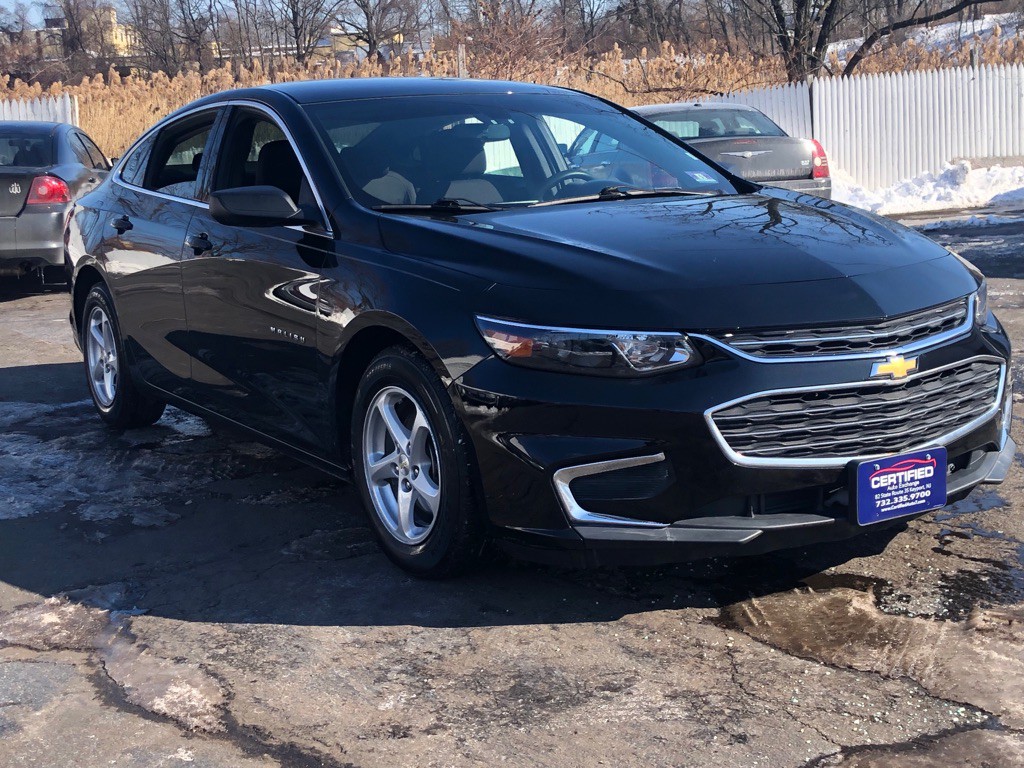 2018 Chevrolet Malibu Image 1