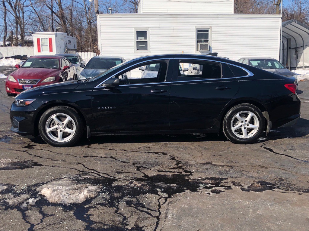 2018 Chevrolet Malibu Image 5