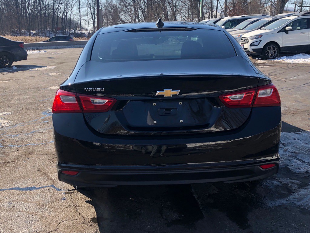 2018 Chevrolet Malibu Image 8