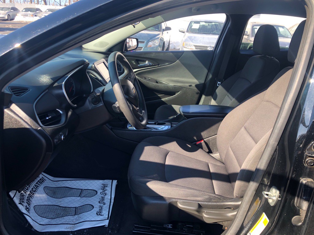 2018 Chevrolet Malibu Image 16