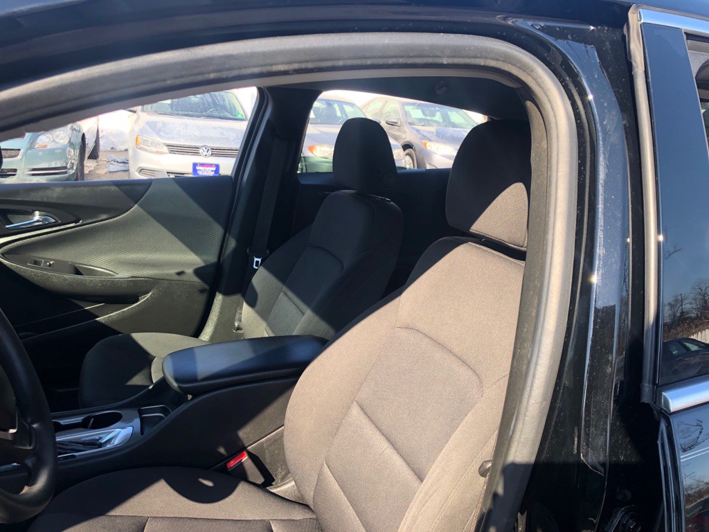 2018 Chevrolet Malibu Image 17