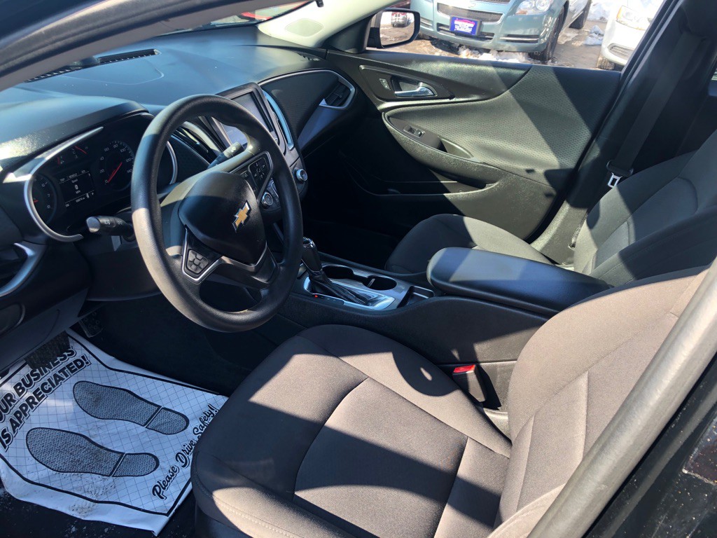 2018 Chevrolet Malibu Image 18