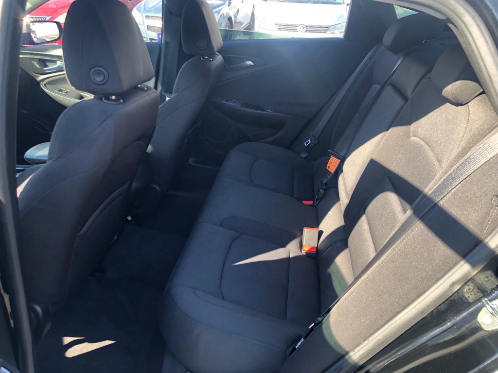 2018 Chevrolet Malibu Image 21