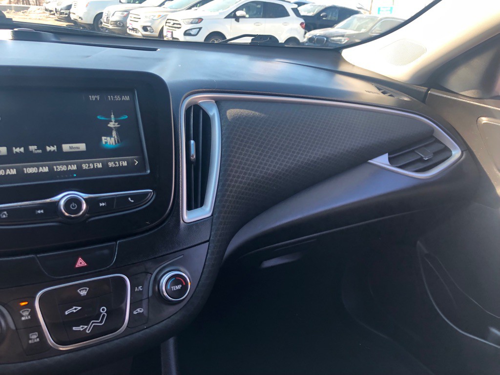 2018 Chevrolet Malibu Image 27