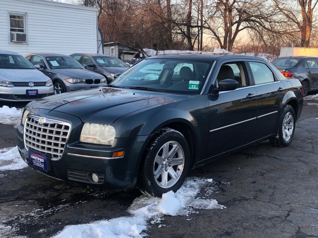 2007 Chrysler 300 Image 2