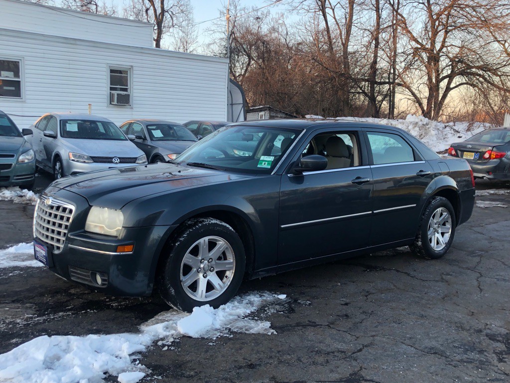 2007 Chrysler 300 Image 3