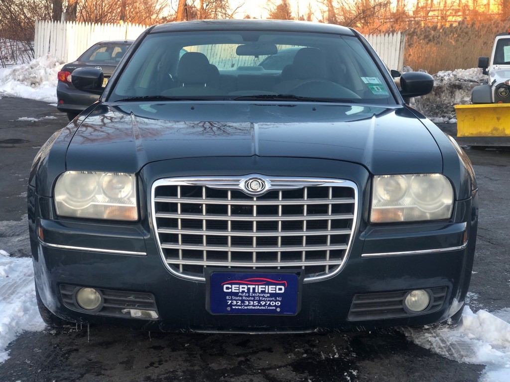 2007 Chrysler 300 Image 9