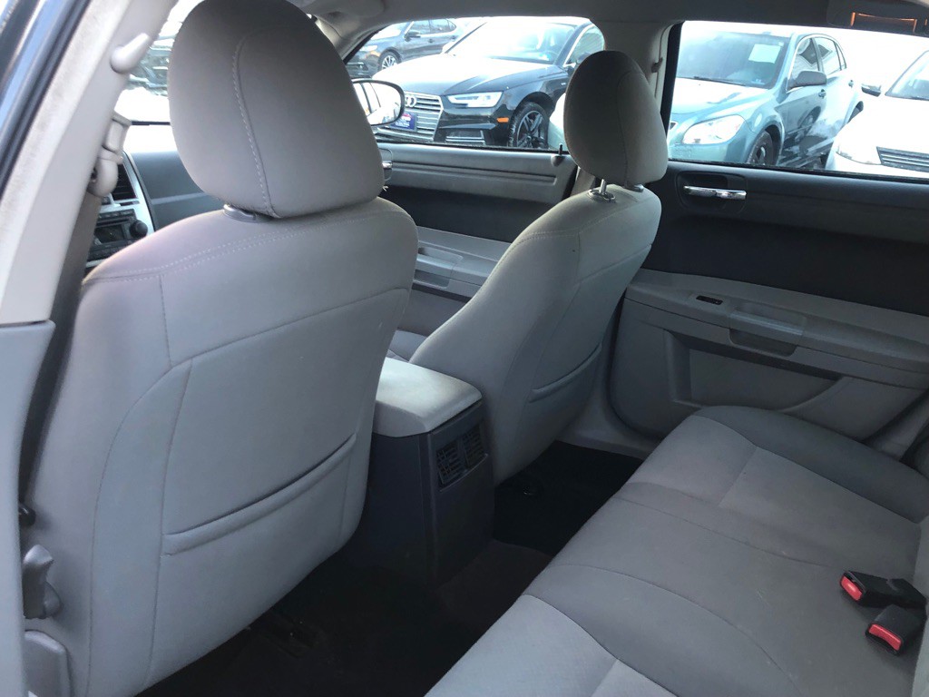 2007 Chrysler 300 Image 15