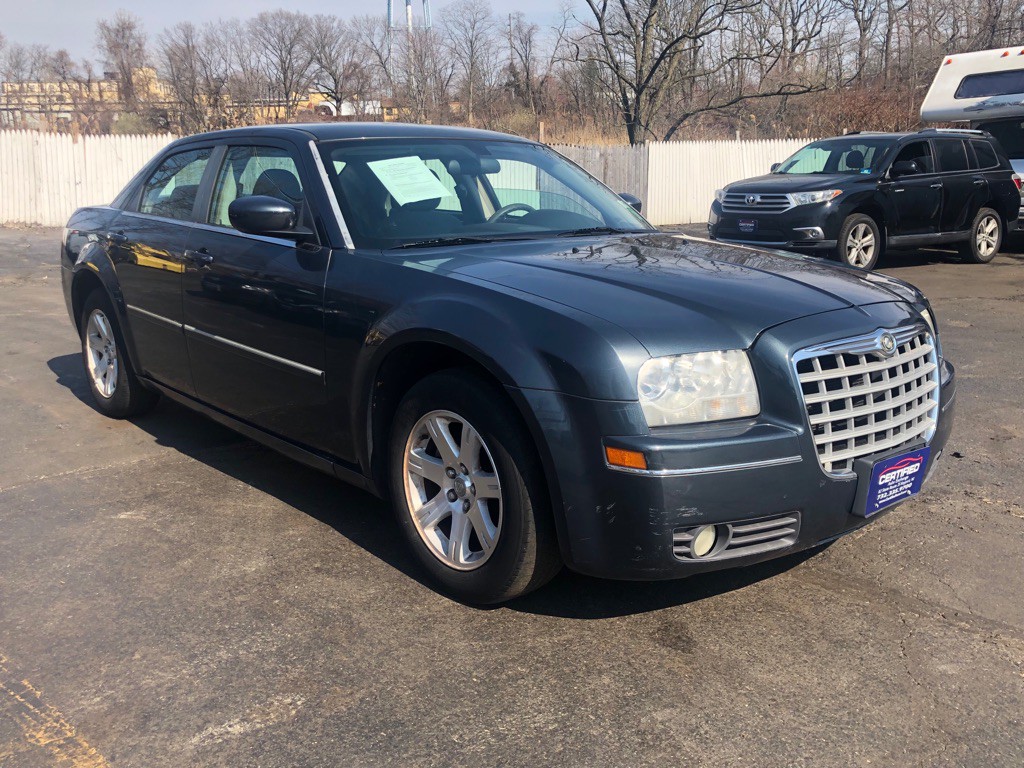 2007 Chrysler 300 Image 9