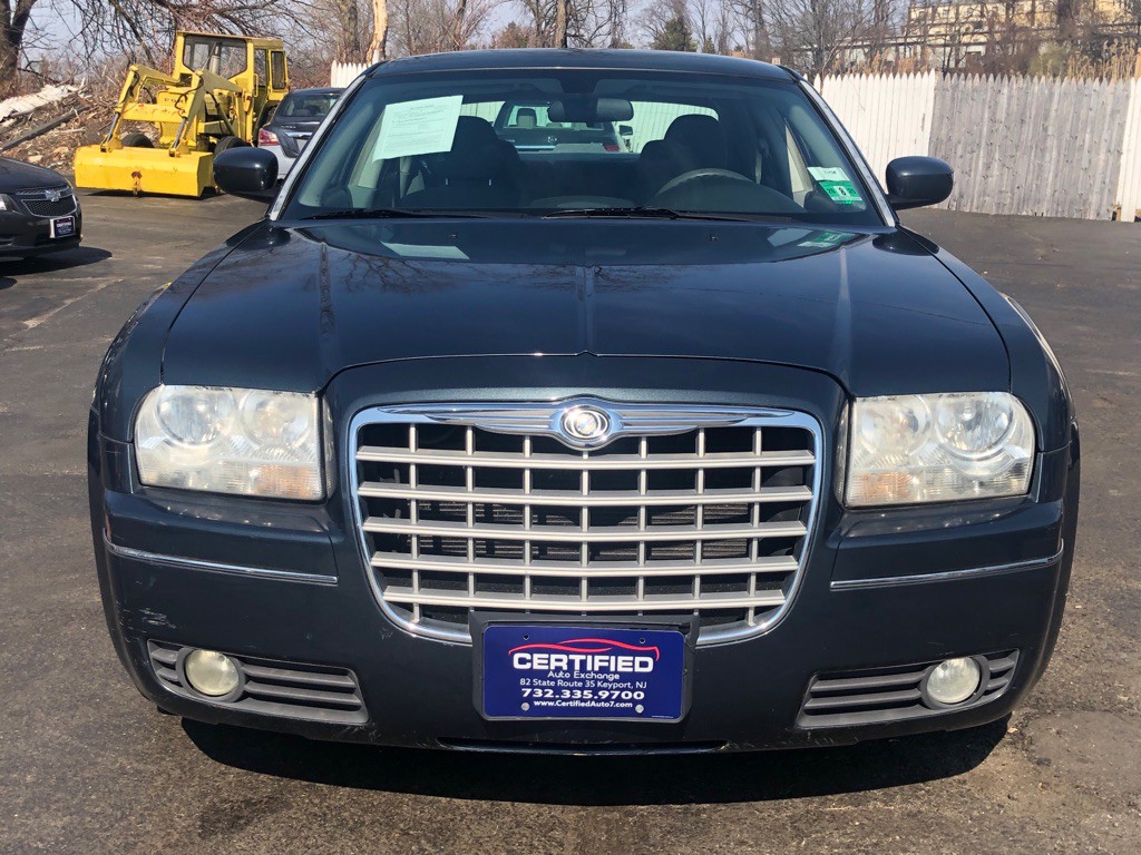 2007 Chrysler 300 Image 10