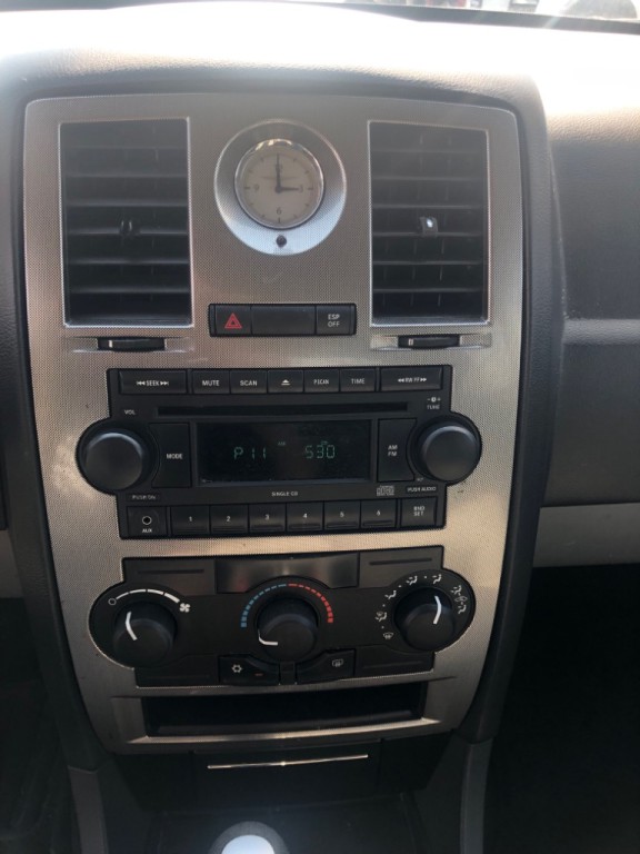 2007 Chrysler 300 Image 30