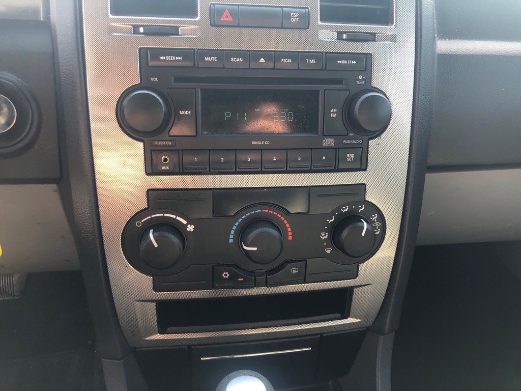 2007 Chrysler 300 Image 32