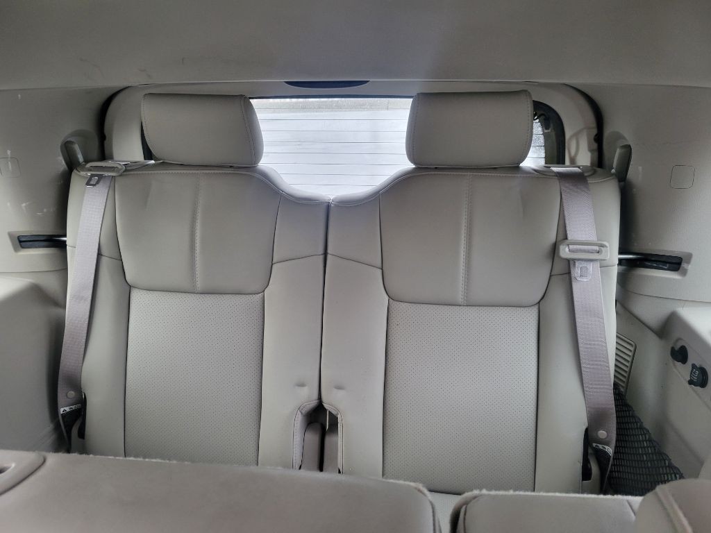 2006 Jeep Commander Image 16