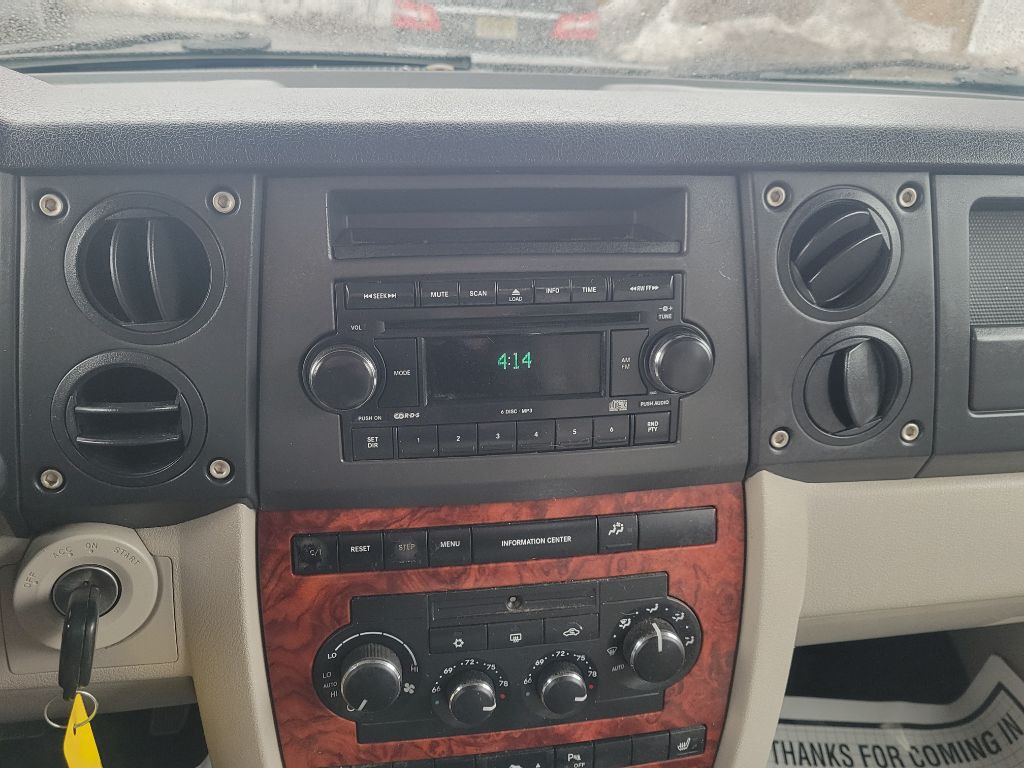 2006 Jeep Commander Image 22