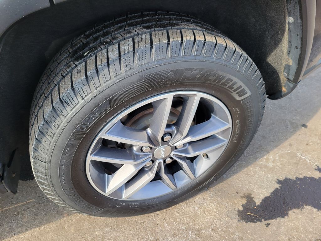 2018 Jeep Grand Cherokee Image 12