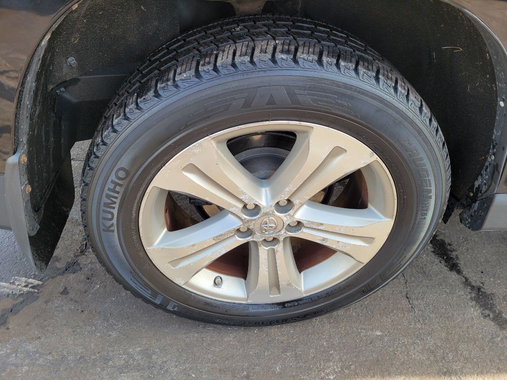 2012 Toyota Highlander Image 11