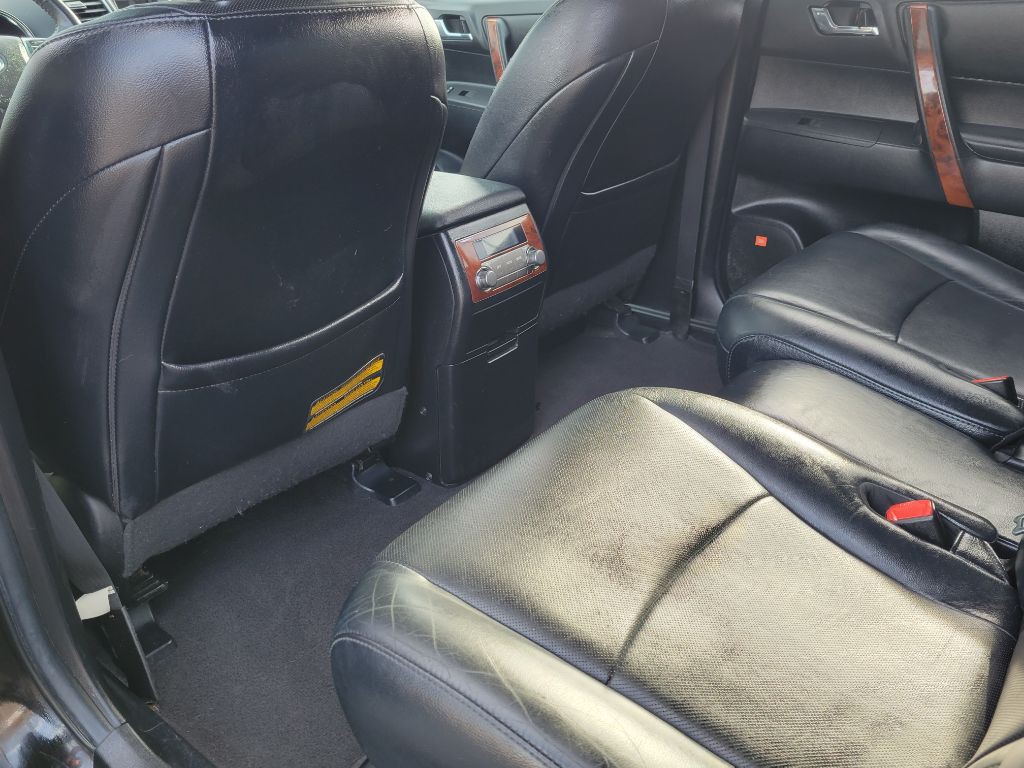 2012 Toyota Highlander Image 32