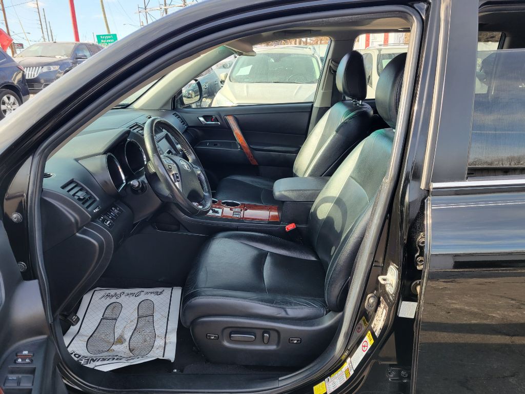 2012 Toyota Highlander Image 14