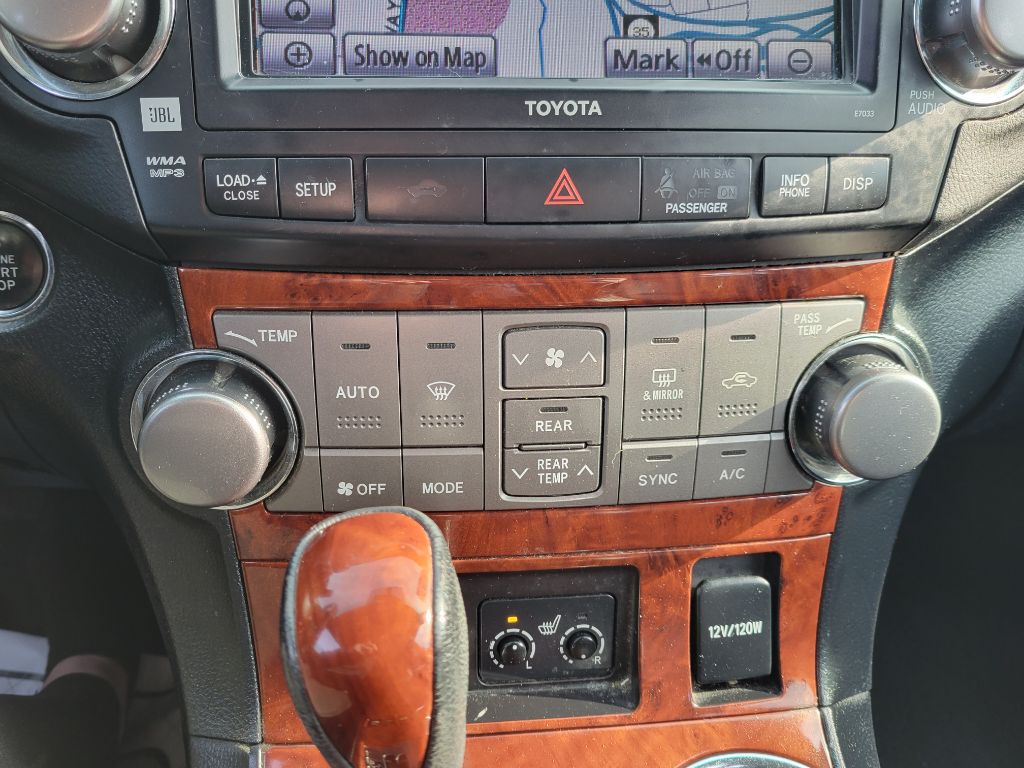 2012 Toyota Highlander Image 19