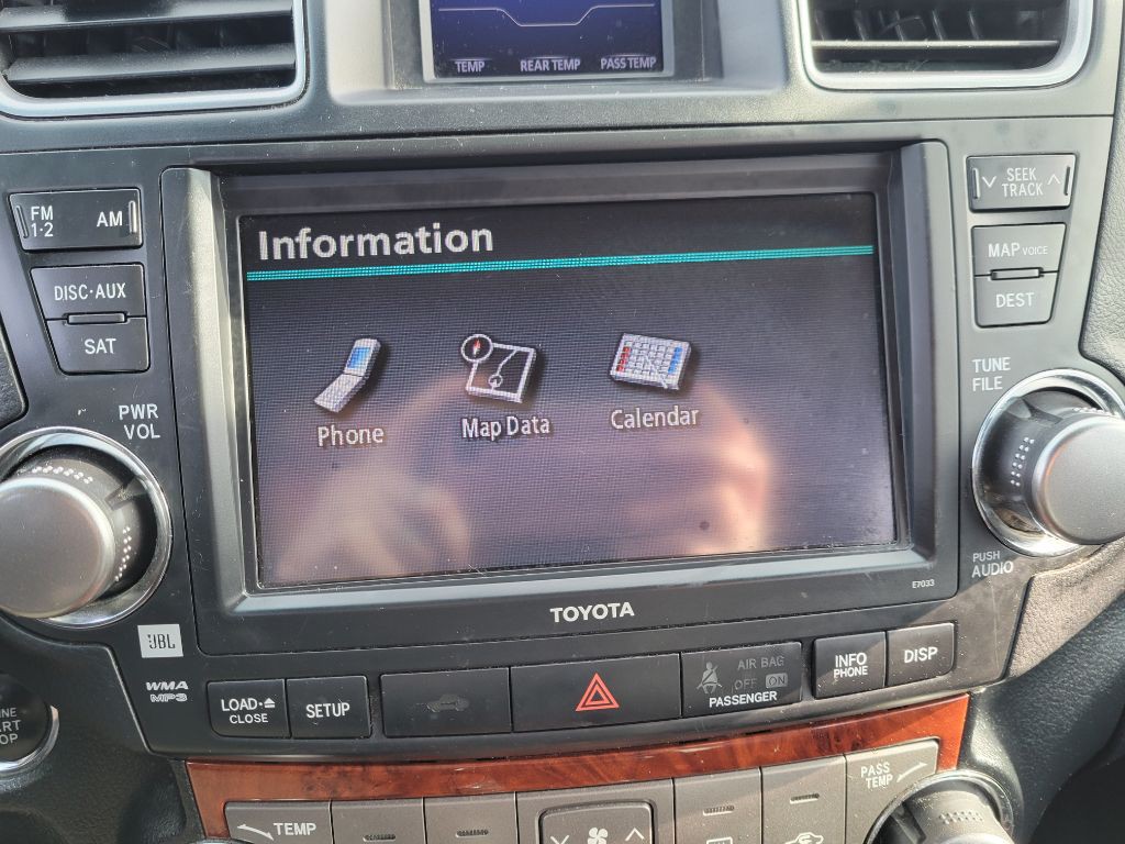 2012 Toyota Highlander Image 24