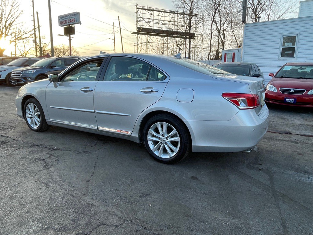 2012 Lexus ES Image 3
