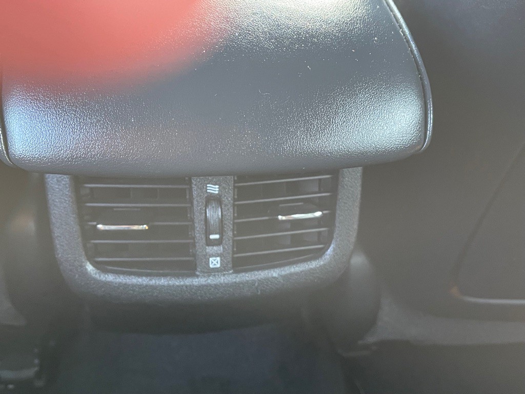 2012 Lexus ES Image 21