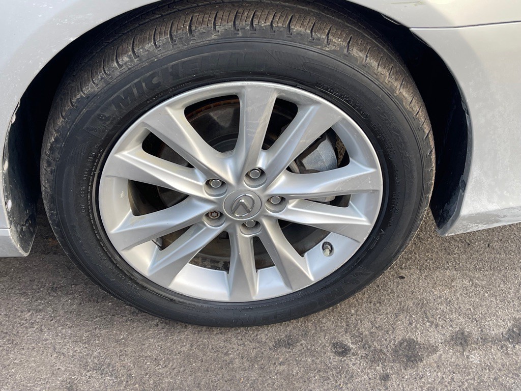 2012 Lexus ES Image 31