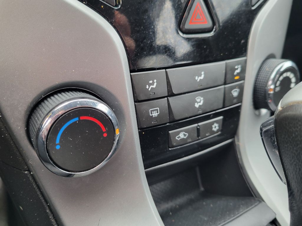 2014 Chevrolet Cruze Image 22