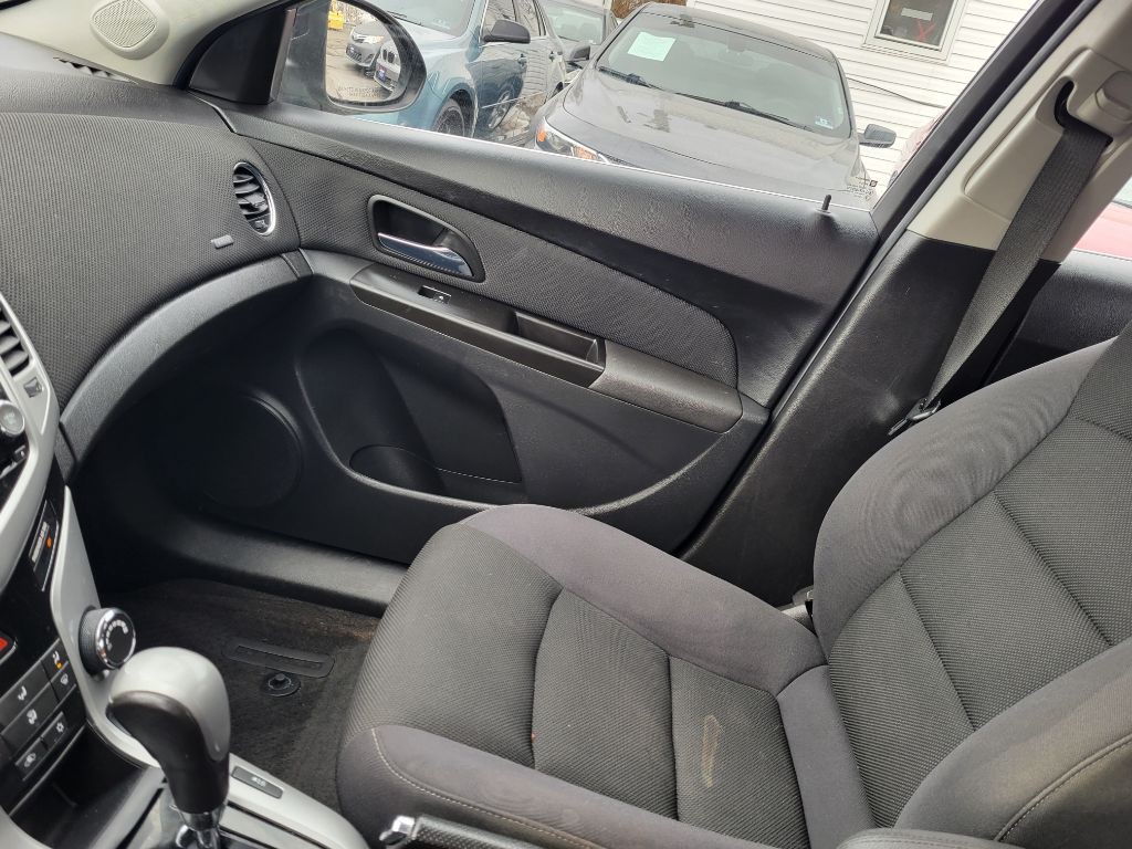 2014 Chevrolet Cruze Image 25