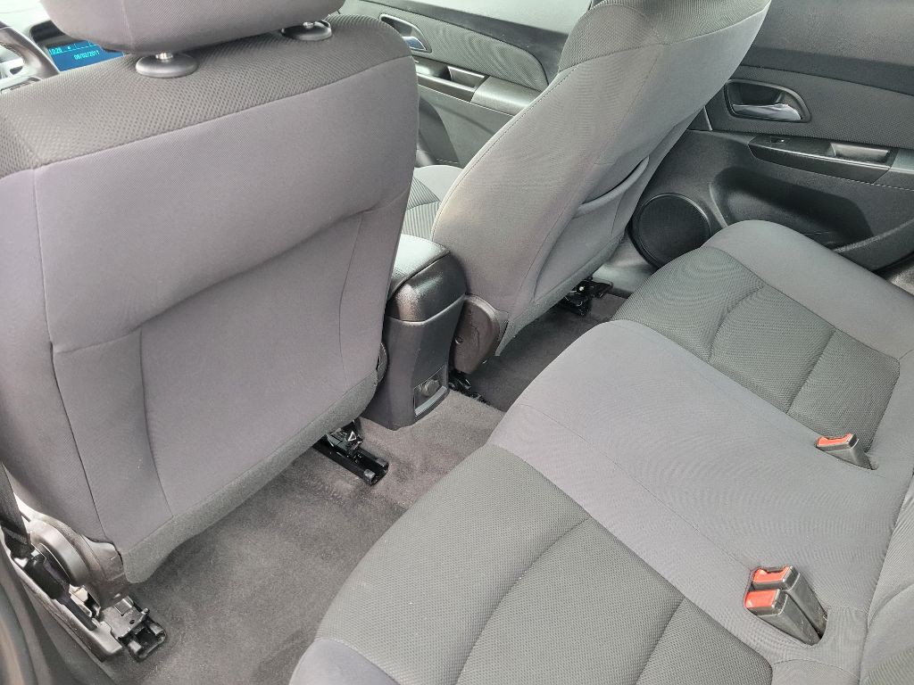 2014 Chevrolet Cruze Image 28