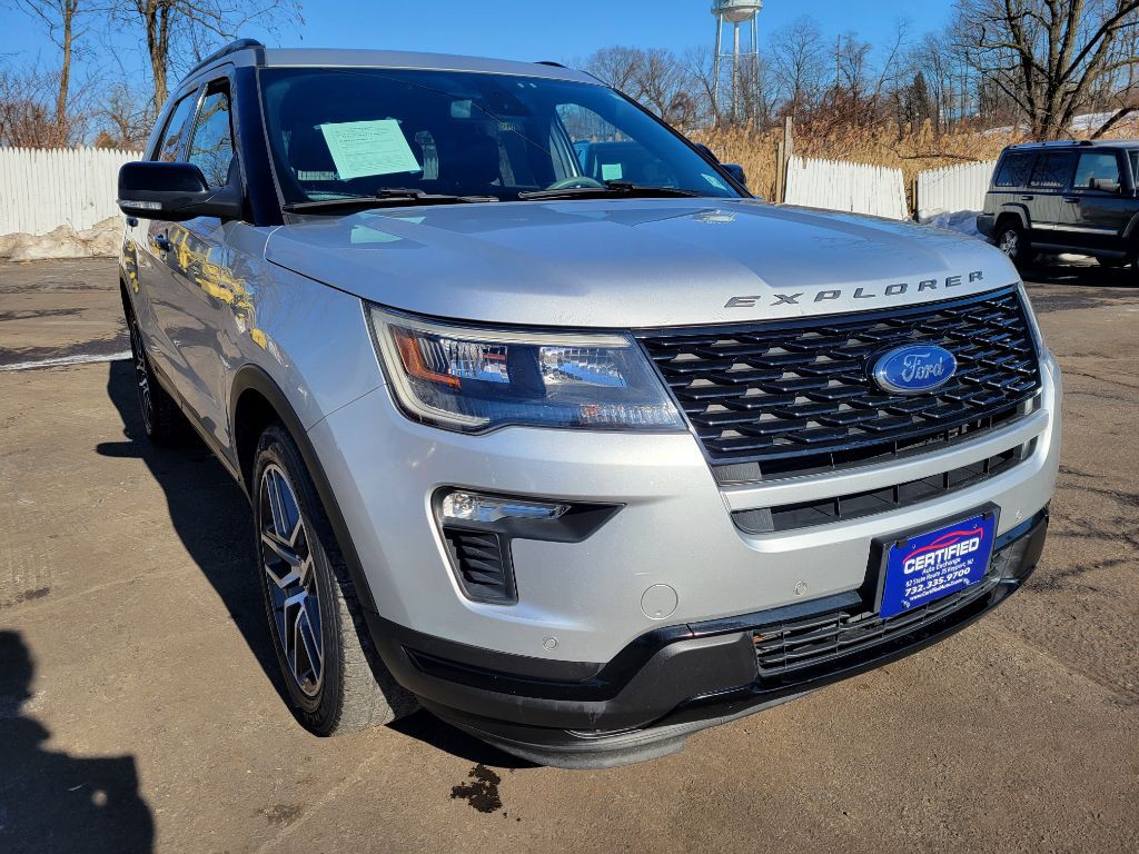 2019 Ford Explorer Image 1