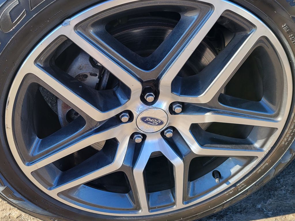 2019 Ford Explorer Image 8