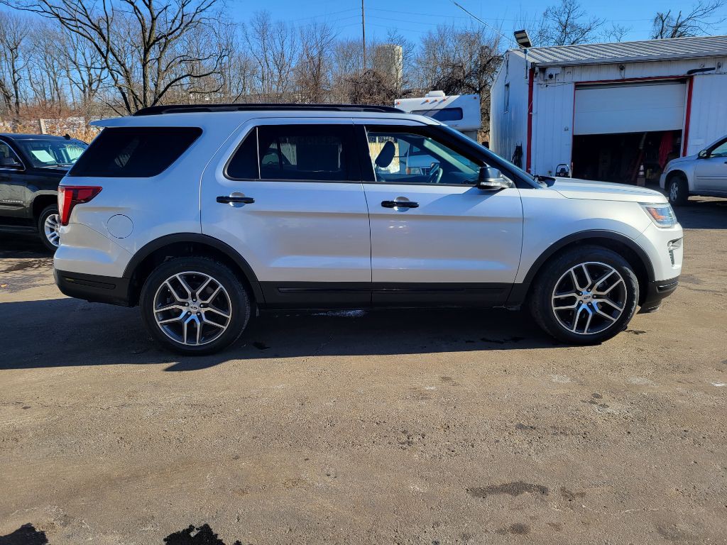2019 Ford Explorer Image 8